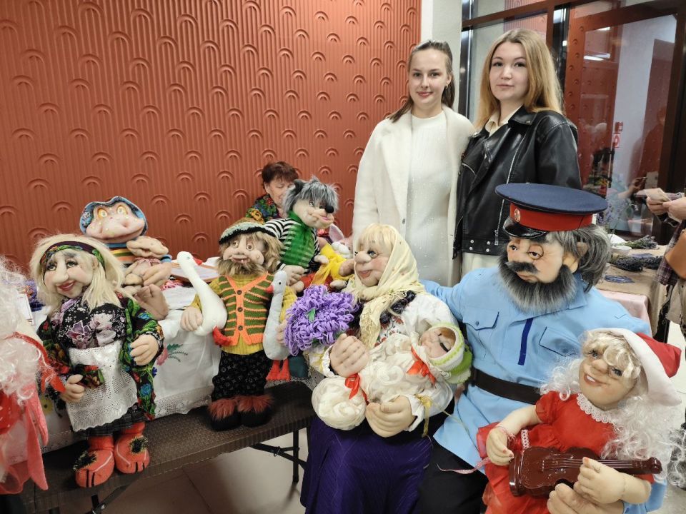 В рамках масштабных празднований Дня Станицы Луганской, жители и гости округа смогли окунуться в атмосферу творчества и казачьей культуры В рамках масштабных празднований Дня Станицы Луганской, жители и гости округа смогли окунуться в атмосферу творчества и казачьей культуры