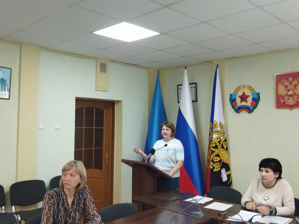 Сегодня в Ровеньках состоялся городской семинар по противодействию идеологии терроризма и экстремизма среди несовершеннолетних на тему «Профилактика деструктивных негативных социальных явлений в детской и молодежной среде» Сегодня в Ровеньках состоялся городской семинар по противодействию идеологии терроризма и экстремизма среди несовершеннолетних на тему «Профилактика деструктивных негативных социальных явлений в детской и молодежной среде»