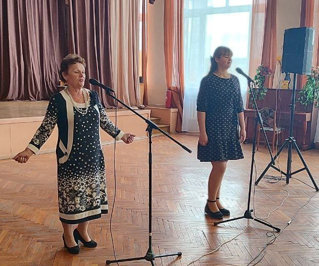 1 октября в Доме-интернате для пожилых людей и инвалидов прошла музыкальная программа «Золотые годы: время заботы и уважения», посвящённая Дню пожилого человека 1 октября в Доме-интернате для пожилых людей и инвалидов прошла музыкальная программа «Золотые годы: время заботы и уважения», посвящённая Дню пожилого человека