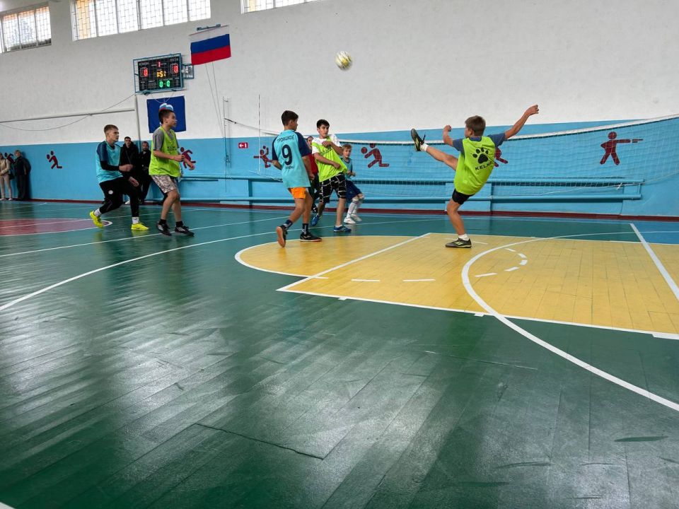 В Троицком муниципальном округе состоялся муниципальный этап соревнований по футзалу на Кубок Главы Луганской Народной Республики среди юношей 2010 года рождения В Троицком муниципальном округе состоялся муниципальный этап соревнований по футзалу на Кубок Главы Луганской Народной Республики среди юношей 2010 года рождения