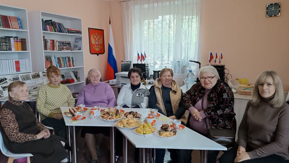 Состоялся ретро-вечер для жительниц уважаемого возраста Состоялся ретро-вечер для жительниц уважаемого возраста