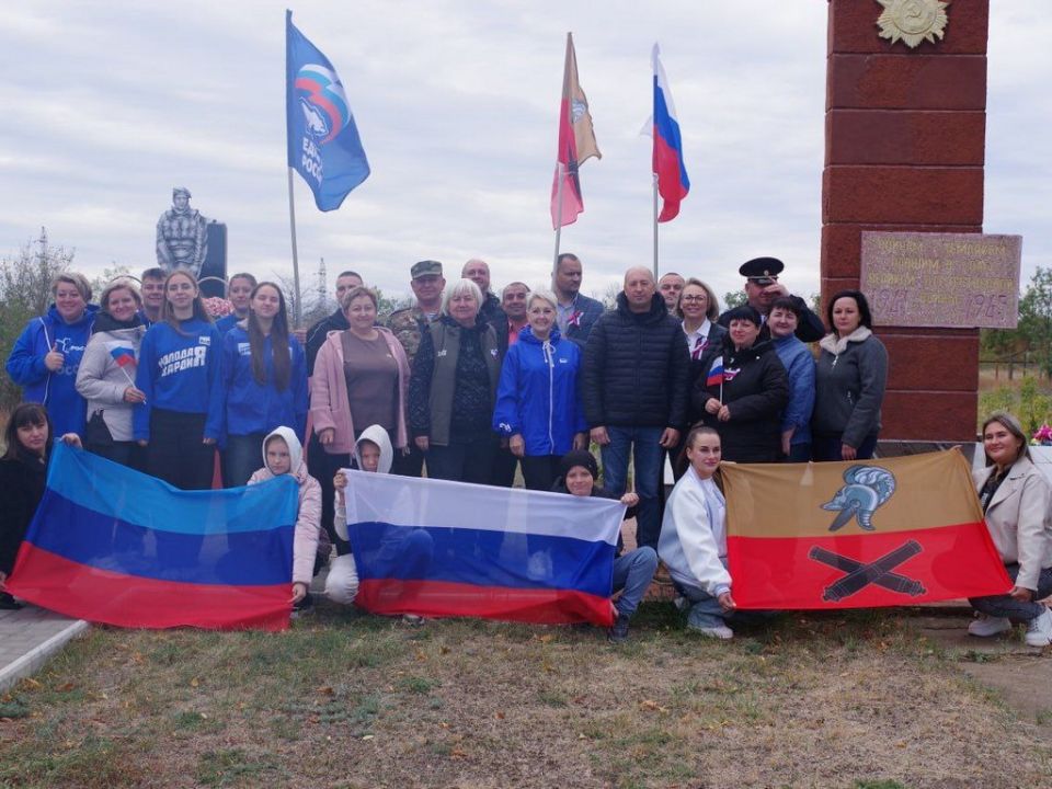 Члены ТИК ЛНР приняли участие в мероприятиях к третьей годовщине воссоединения с Россией Члены ТИК ЛНР приняли участие в мероприятиях к третьей годовщине воссоединения с Россией