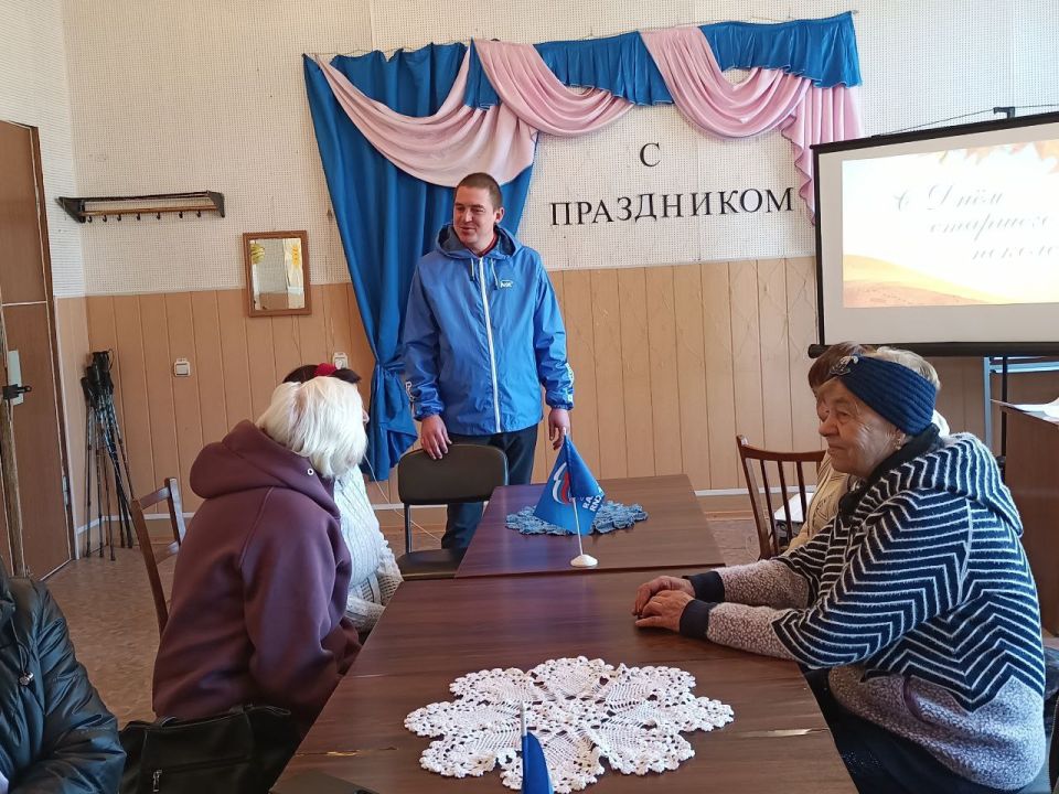 Предупредить, чтобы защитить: Антон Орлов рассказал пенсионерам, как не стать жертвой мошенников Предупредить, чтобы защитить: Антон Орлов рассказал пенсионерам, как не стать жертвой мошенников