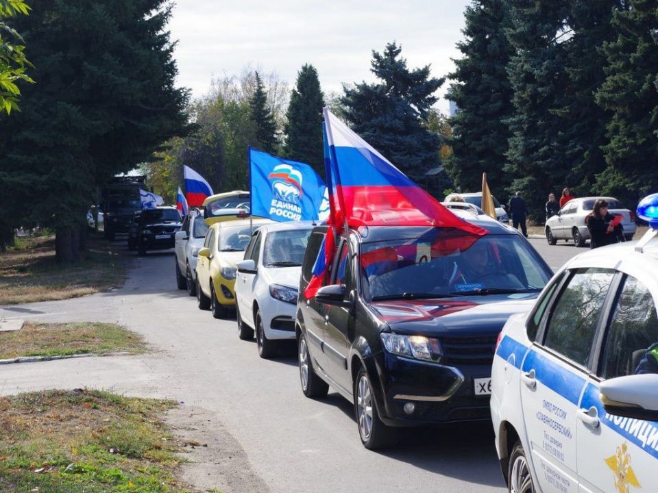 Члены ТИК ЛНР приняли участие в мероприятиях к третьей годовщине воссоединения с Россией Члены ТИК ЛНР приняли участие в мероприятиях к третьей годовщине воссоединения с Россией