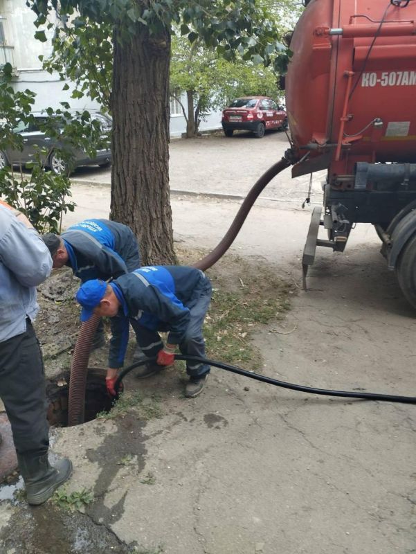 Ульяновские ремонтники продолжают восстанавливать канализационные сети в Лутугинском муниципальном округе Ульяновские ремонтники продолжают восстанавливать канализационные сети в Лутугинском муниципальном округе