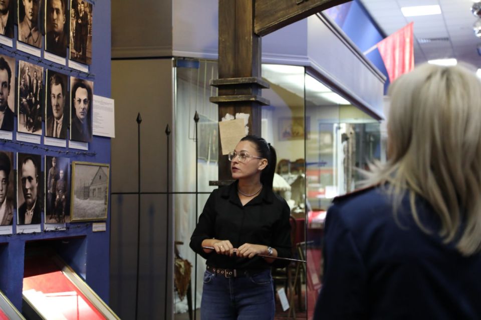 В УФСИН России по Луганской Народной Республике состоялась торжественная церемония приведения к Присяге молодых сотрудников В УФСИН России по Луганской Народной Республике состоялась торжественная церемония приведения к Присяге молодых сотрудников