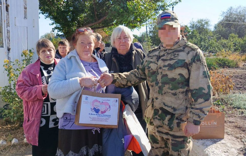 Светлана Гизай: В преддверии Международного дня пожилых людей в Центре «Счастье мамы» при Свято-Вознесенском храме г. Луганска Славяносербское местное отделение партии «Единая Россия» и Отдел по делам семьи Луганской епархии... Светлана Гизай: В преддверии Международного дня пожилых людей в Центре «Счастье мамы» при Свято-Вознесенском храме г. Луганска Славяносербское местное отделение партии «Единая Россия» и Отдел по делам семьи Луганской епархии...