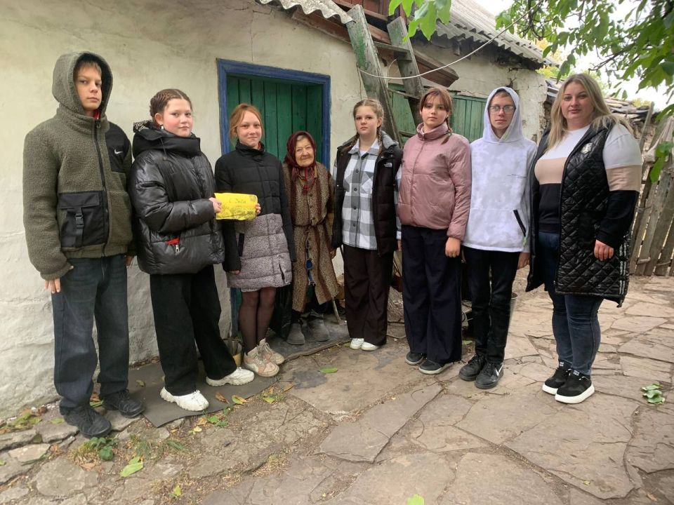 День пожилых людей, который отмечается 1 октября - это не просто официальный праздник, а особый момент жизни, когда все самые добрые слова и помыслы обращены к людям, прошедшим большой жизненный путь День пожилых людей, который отмечается 1 октября - это не просто официальный праздник, а особый момент жизни, когда все самые добрые слова и помыслы обращены к людям, прошедшим большой жизненный путь