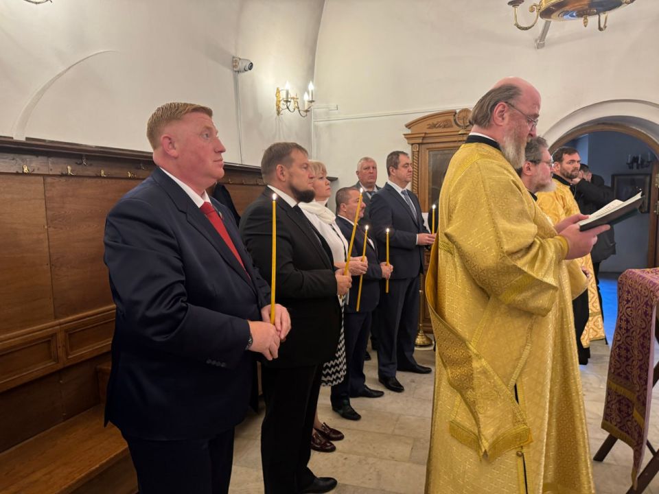 Денис Колесников и Василий Леонов в Москве приняли участие в мероприятиях, приуроченных ко Дню воссоединения ДНР, ЛНР, Запорожской и Херсонской областей с Российской Федерацией Денис Колесников и Василий Леонов в Москве приняли участие в мероприятиях, приуроченных ко Дню воссоединения ДНР, ЛНР, Запорожской и Херсонской областей с Российской Федерацией