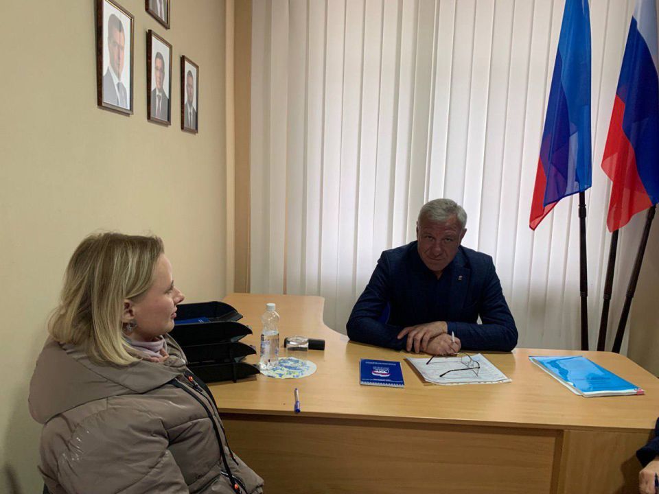 Прием граждан провел депутат Совета городского округа Виктор Андреев Прием граждан провел депутат Совета городского округа Виктор Андреев