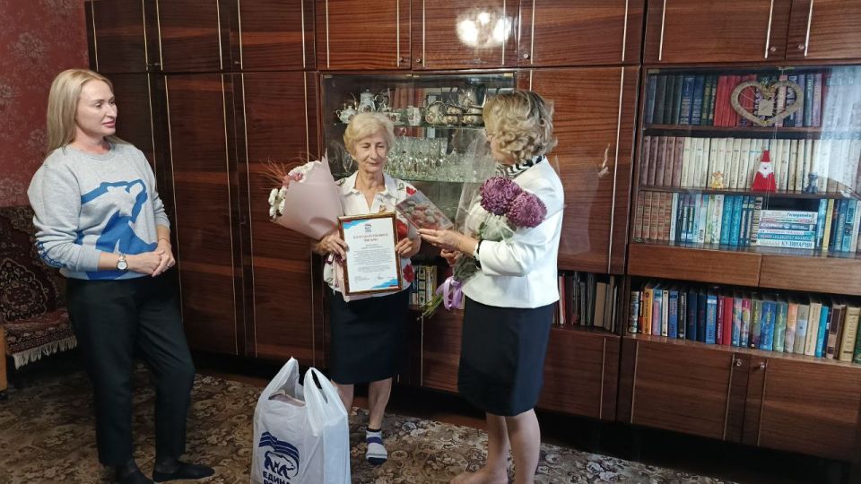 Поздравления с Днем учителя от единороссов Поздравления с Днем учителя от единороссов