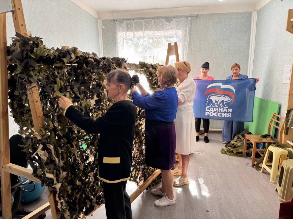 Почти 1,5 тысяч полезных вещей для фронта и 100 литров крови: Ко Дню воссоединения «Единая Россия» помогла участникам СВО Почти 1,5 тысяч полезных вещей для фронта и 100 литров крови: Ко Дню воссоединения «Единая Россия» помогла участникам СВО