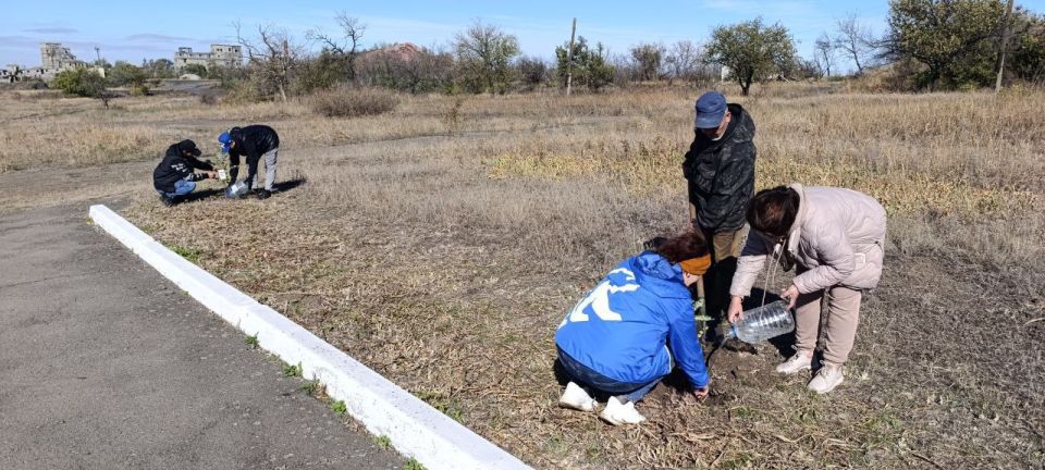 В Крепенском прошла акция «Сад Памяти» — в честь павших героев Великой Отечественной войны В Крепенском прошла акция «Сад Памяти» — в честь павших героев Великой Отечественной войны