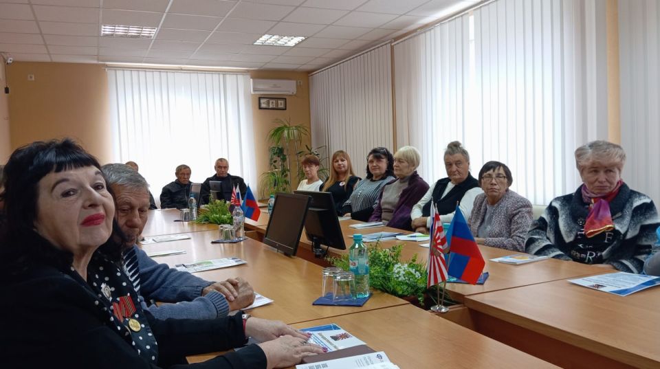 Встреча партийцев с Краснолучским горсоветом ветеранов Встреча партийцев с Краснолучским горсоветом ветеранов