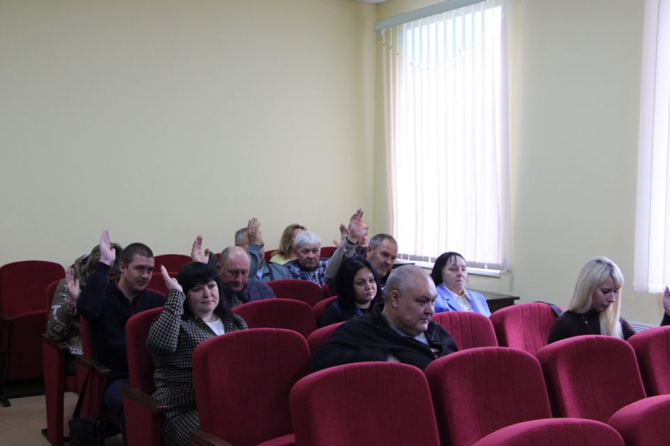 В Меловском муниципальном округе состоялось 40-ое заседание Совета Меловского муниципального округа Луганской Народной Республики, в котором приняли участие: первый заместитель Главы Администрации Меловского МО Гармаш Анна... В Меловском муниципальном округе состоялось 40-ое заседание Совета Меловского муниципального округа Луганской Народной Республики, в котором приняли участие: первый заместитель Главы Администрации Меловского МО Гармаш Анна...