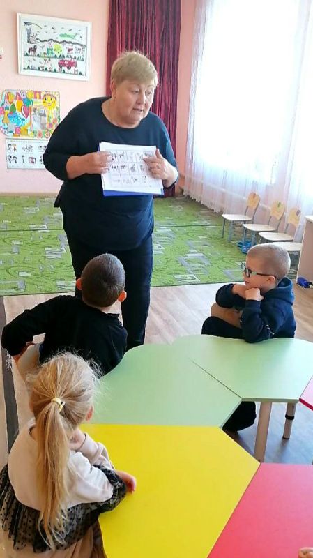 В преддверии Всемирного дня животных работник культуры Литвиновского СДК Светлана Капаций провела для воспитанников детского сада «Солнышко» познавательный час «Любите и берегите животных» В преддверии Всемирного дня животных работник культуры Литвиновского СДК Светлана Капаций провела для воспитанников детского сада «Солнышко» познавательный час «Любите и берегите животных»