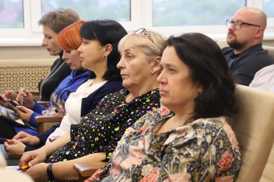 Сотрудник МВД и представитель Банка России провели совместную профилактическую лекцию для сотрудников шести республиканских министерств Сотрудник МВД и представитель Банка России провели совместную профилактическую лекцию для сотрудников шести республиканских министерств