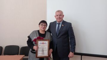 Владимир Шавлай: Сегодня, в преддверии профессионального праздника наших дорогих педагогов, посетил управление образования нашего округа