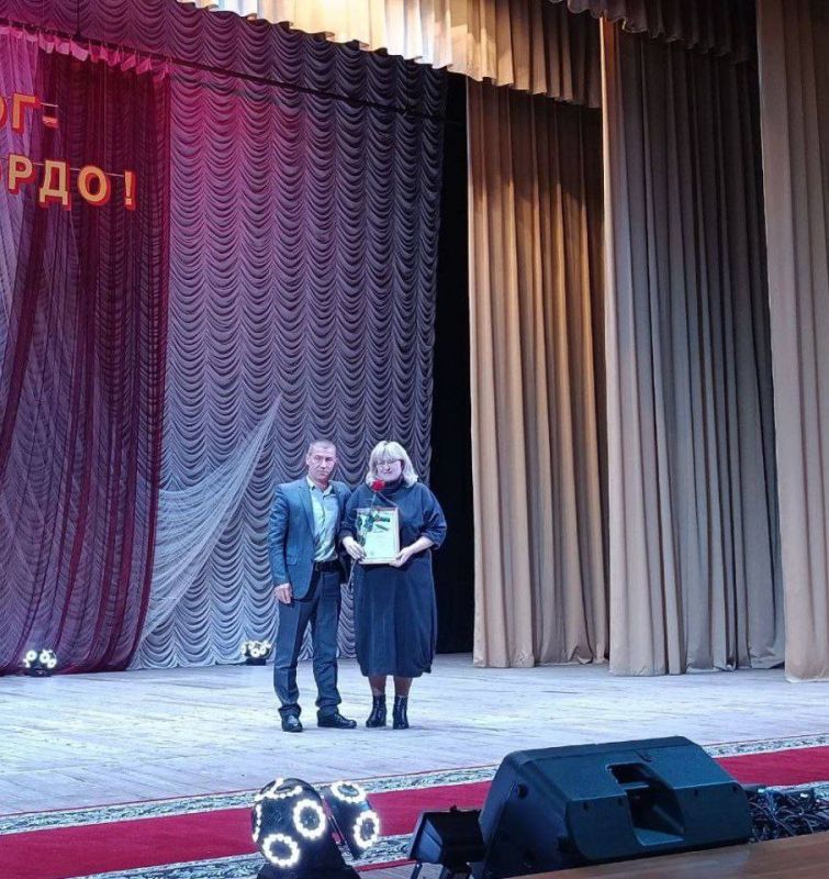 Сергей Колягин: Сегодня имел честь присутствовать на замечательном событии – празднике, посвященном Дню учителя Сергей Колягин: Сегодня имел честь присутствовать на замечательном событии – празднике, посвященном Дню учителя