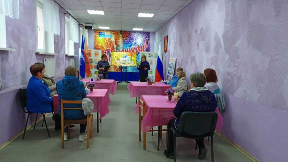 Стало доброй традицией отмечать в начале октября праздник, посвященный Дню пожилых людей Стало доброй традицией отмечать в начале октября праздник, посвященный Дню пожилых людей