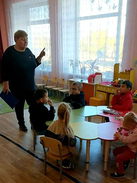 В преддверии Всемирного дня животных работник культуры Литвиновского СДК Светлана Капаций провела для воспитанников детского сада «Солнышко» познавательный час «Любите и берегите животных» В преддверии Всемирного дня животных работник культуры Литвиновского СДК Светлана Капаций провела для воспитанников детского сада «Солнышко» познавательный час «Любите и берегите животных»