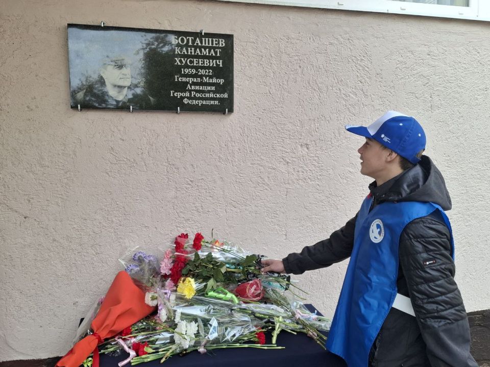 Чтим память о наших героях Чтим память о наших героях
