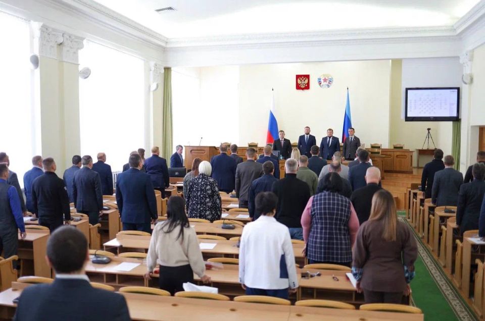 Максим Величко: Сегодня состоялось заседание Народного Совета ЛНР, на котором обсуждали важнейшие законодательные инициативы: проекты законов о поддержке креативных индустрий, изменениях в административном кодексе и... Максим Величко: Сегодня состоялось заседание Народного Совета ЛНР, на котором обсуждали важнейшие законодательные инициативы: проекты законов о поддержке креативных индустрий, изменениях в административном кодексе и...