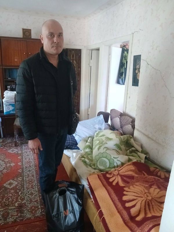 В гости к ветеранам. В День пожилого человека активисты Стахановского отделения ЛДПР приняли участие в мероприятиях, цель которых - чествование людей старшего поколения В гости к ветеранам. В День пожилого человека активисты Стахановского отделения ЛДПР приняли участие в мероприятиях, цель которых - чествование людей старшего поколения