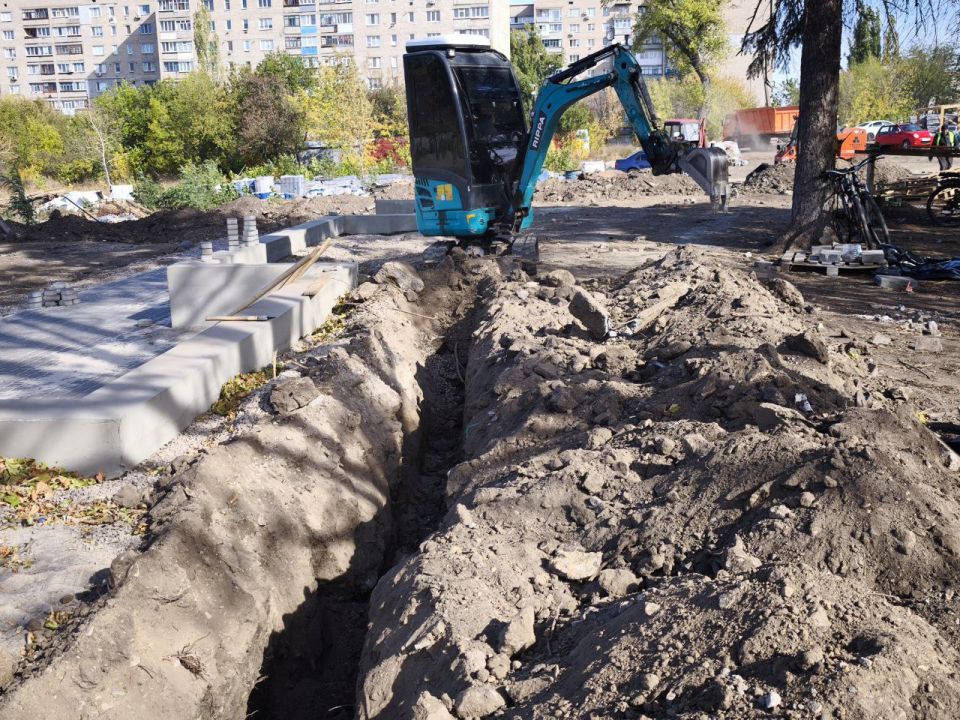 В Кировске продолжаются работы по реализации проекта благоустройства общественной территории «Сквер в городе Кировске, на улице Войкова» В Кировске продолжаются работы по реализации проекта благоустройства общественной территории «Сквер в городе Кировске, на улице Войкова»