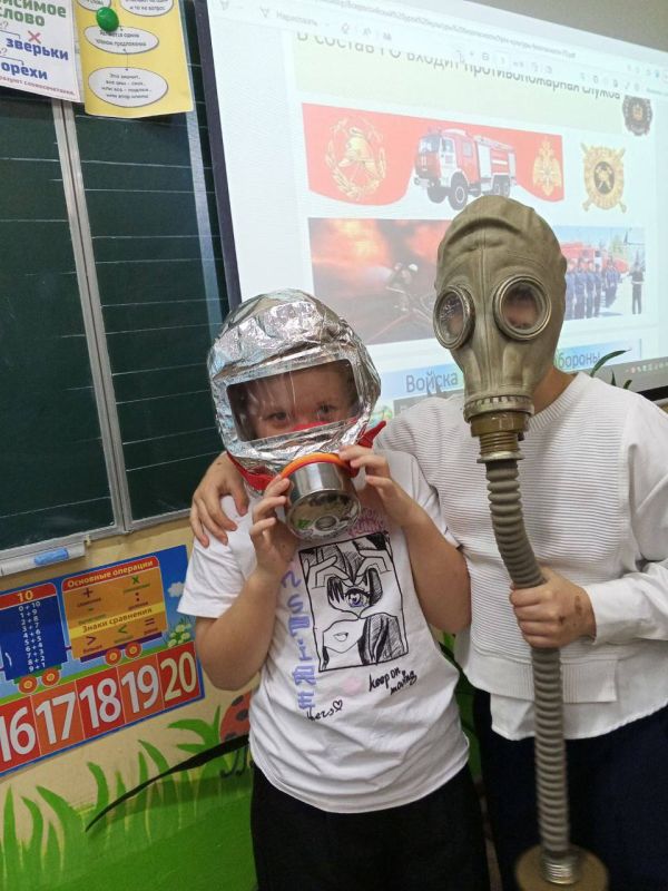 Всероссийский урок культуры безопасности прошел в Белокуракинской школе №1 Всероссийский урок культуры безопасности прошел в Белокуракинской школе №1