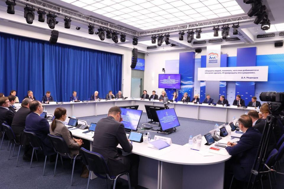 Социальные обязательства, обороноспособность, национальные цели: «Единая Россия» обеспечит финансирование НП Социальные обязательства, обороноспособность, национальные цели: «Единая Россия» обеспечит финансирование НП