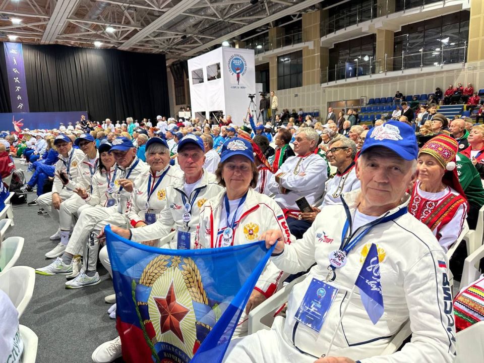 ������� ��� ��� �������� �������� ������������ ���������� �� ������� ������������� ����������� ����� �����������, ������������ 80-������ ������ � ������� ������������� �����