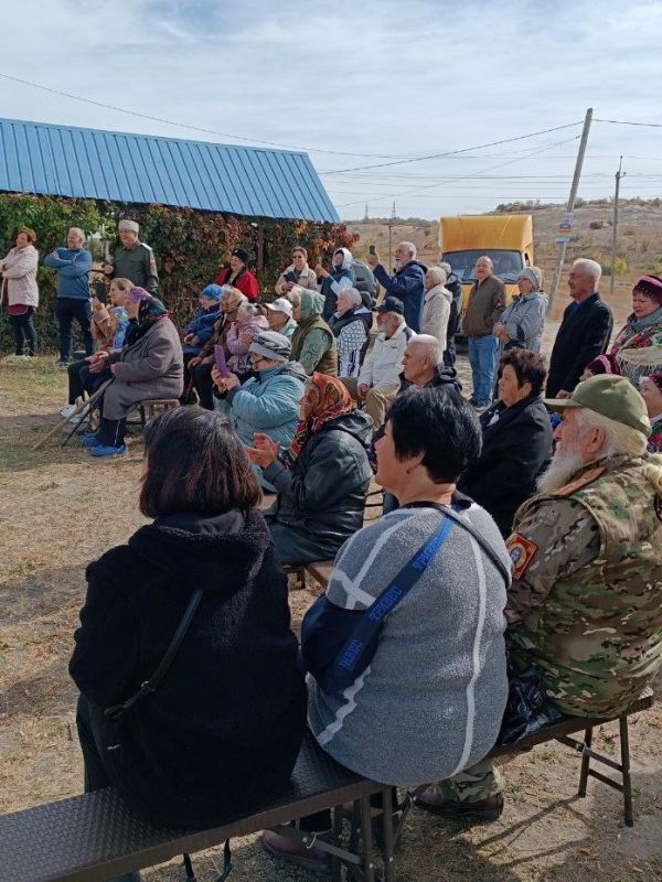 С Днем села, Пионерское!. Сегодня, 3 октября, наше чудесное село отмечало свой праздник! С теплыми поздравлениями к жителям обратились: С Днем села, Пионерское!. Сегодня, 3 октября, наше чудесное село отмечало свой праздник! С теплыми поздравлениями к жителям обратились: