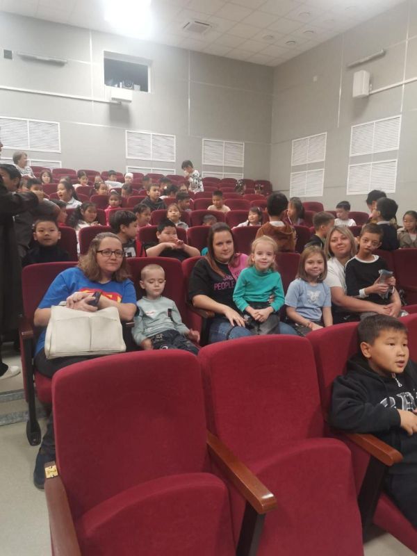 Дети из Антрацита продолжают реабилитацию в Калмыкии Дети из Антрацита продолжают реабилитацию в Калмыкии