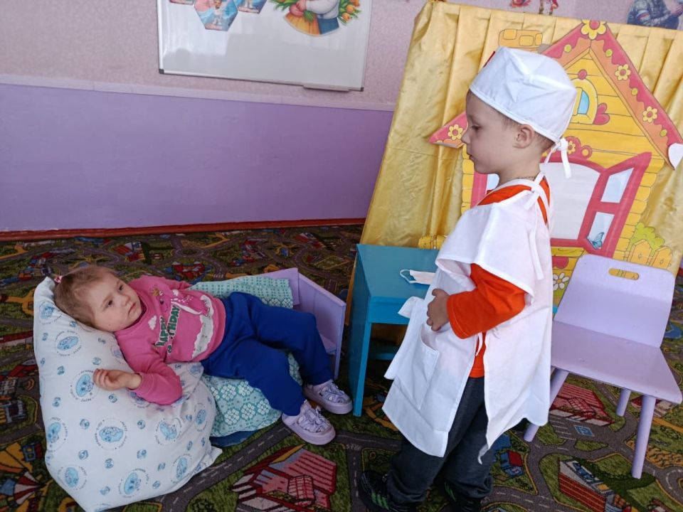 В Новодарьевском детском саду "Солнышко" прошло занятие, приуроченное к празднованию Дня гражданской обороны Российской Федерации В Новодарьевском детском саду "Солнышко" прошло занятие, приуроченное к празднованию Дня гражданской обороны Российской Федерации