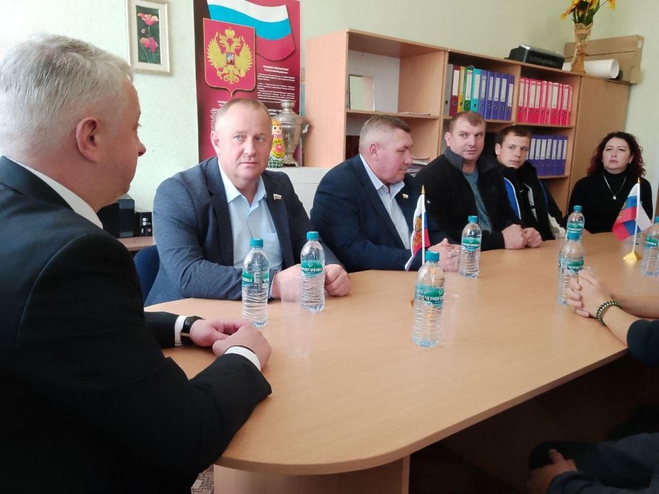 В Новоайдарском аграрном колледже прошел круглый стол с представителями Тамбовской области В Новоайдарском аграрном колледже прошел круглый стол с представителями Тамбовской области