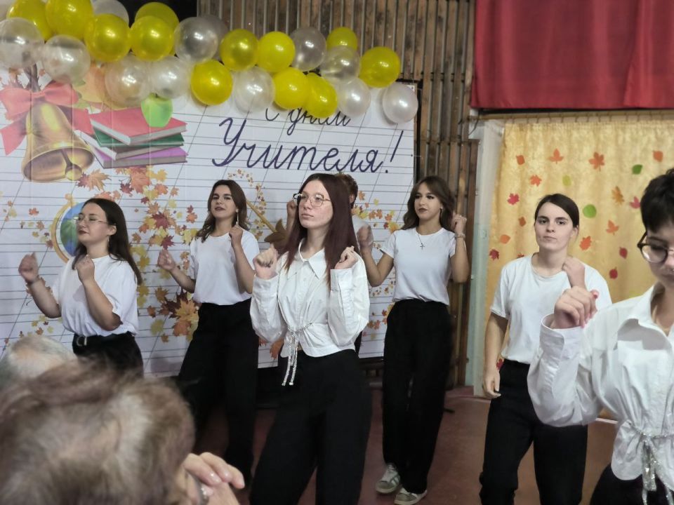 В Стахановском инженерно-педагогическом институте состоялось торжественное мероприятие в честь Дня работника образования В Стахановском инженерно-педагогическом институте состоялось торжественное мероприятие в честь Дня работника образования