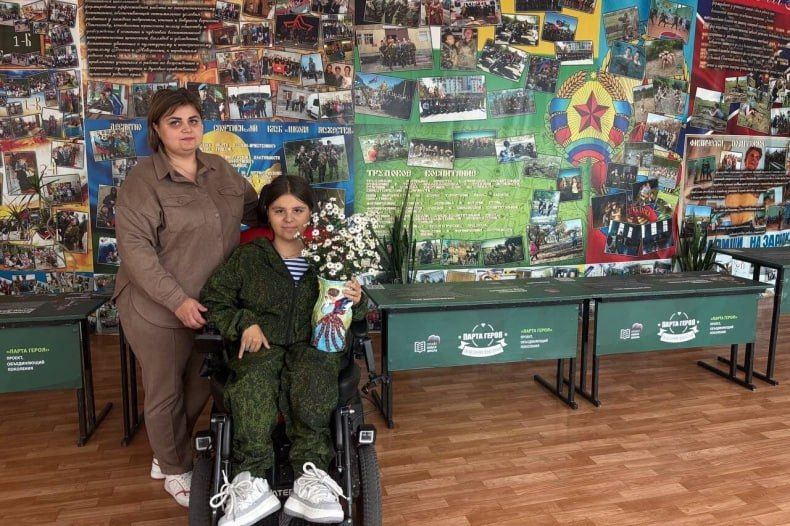 Ученица Свердловской СШ №8 Ксения Кирдан приняла участие в творческом конкурсе «Лучики света» Ученица Свердловской СШ №8 Ксения Кирдан приняла участие в творческом конкурсе «Лучики света»
