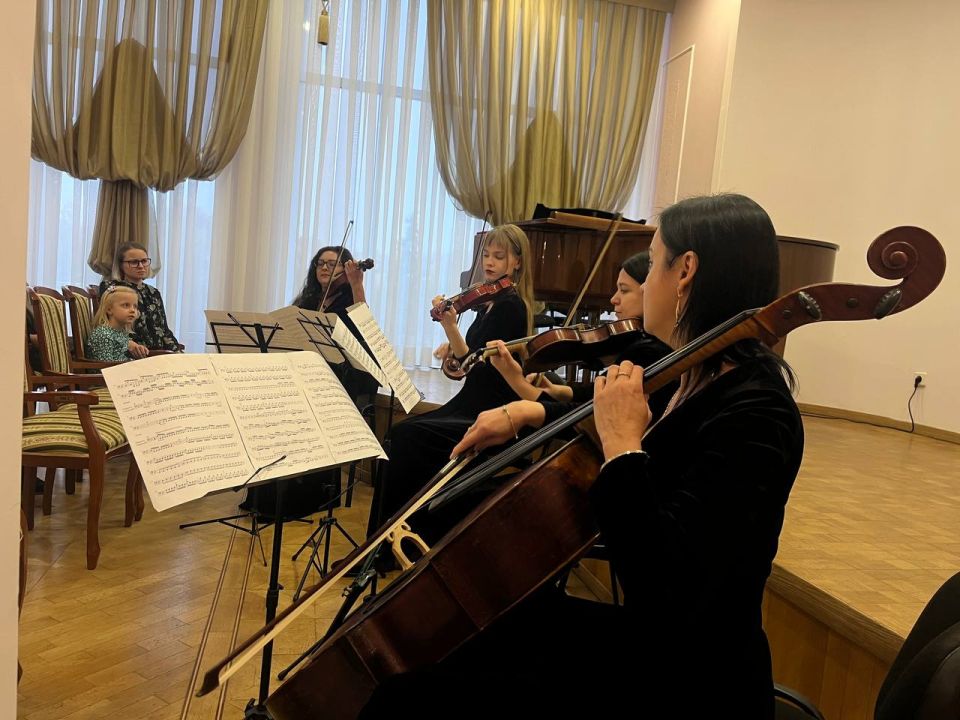 ��������� ������������� ���������� ����������� ���������� ����� � ��������� ���� ������ ������� ����������