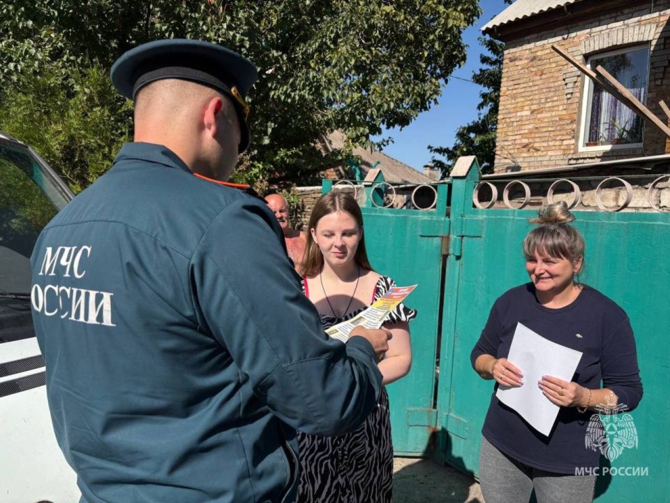 Пожарная безопасность семей и граждан, оказавшихся в трудной жизненной ситуации, на особом контроле у спасателей МЧС России Пожарная безопасность семей и граждан, оказавшихся в трудной жизненной ситуации, на особом контроле у спасателей МЧС России