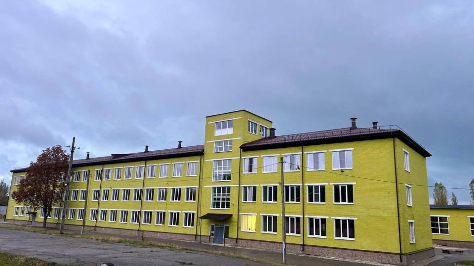 Ольга Павлова поздравила учителей ЛНР и рассказала об их героизме в прифронтовых городах Лисичанске и Рубежном Ольга Павлова поздравила учителей ЛНР и рассказала об их героизме в прифронтовых городах Лисичанске и Рубежном