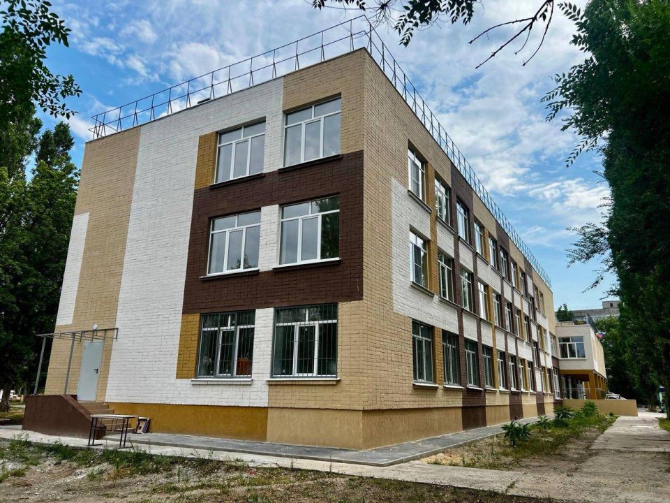 Ольга Павлова поздравила учителей ЛНР и рассказала об их героизме в прифронтовых городах Лисичанске и Рубежном Ольга Павлова поздравила учителей ЛНР и рассказала об их героизме в прифронтовых городах Лисичанске и Рубежном