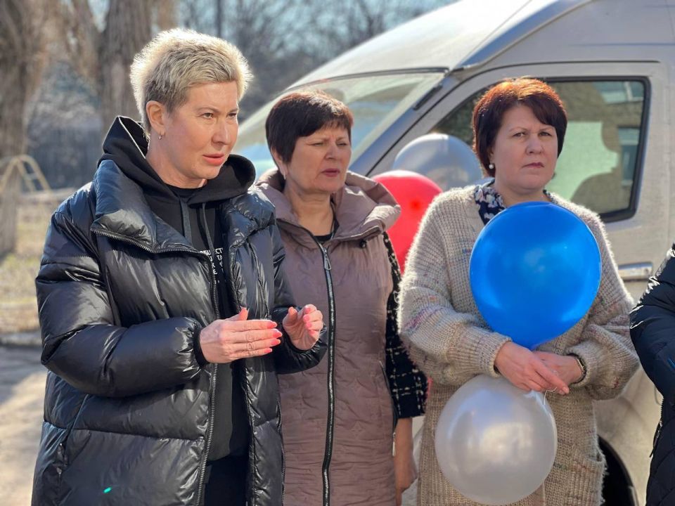 Ольга Павлова поздравила учителей ЛНР и рассказала об их героизме в прифронтовых городах Лисичанске и Рубежном Ольга Павлова поздравила учителей ЛНР и рассказала об их героизме в прифронтовых городах Лисичанске и Рубежном