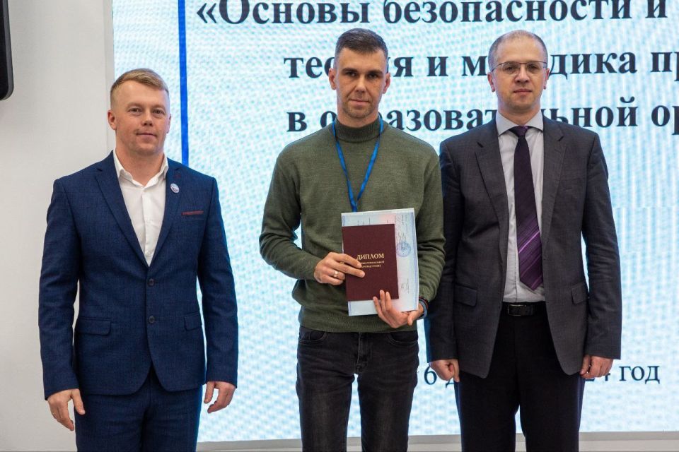 С Днём учителя: Наши герои — ваш главный урок! С Днём учителя: Наши герои — ваш главный урок!