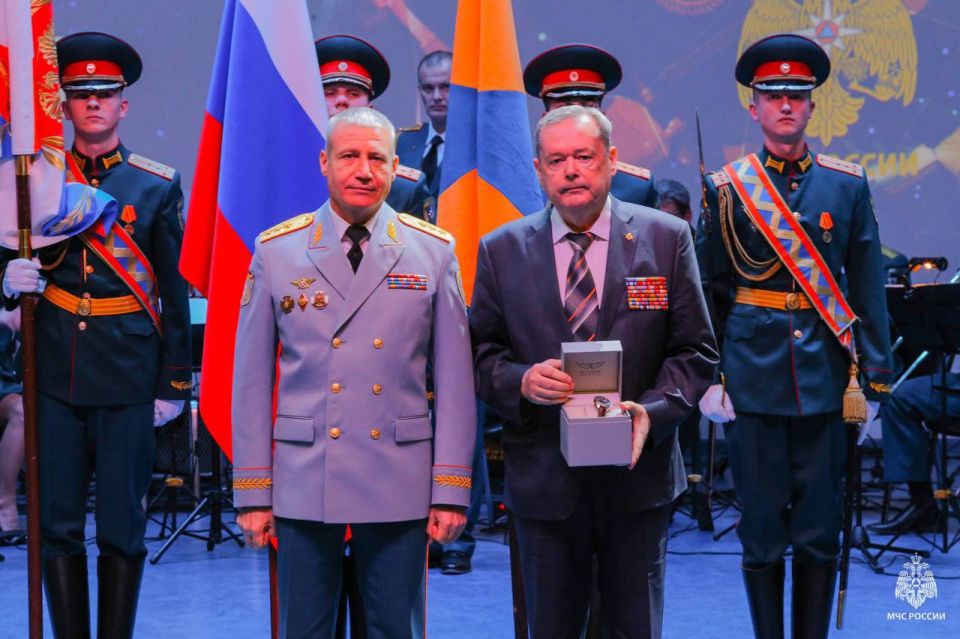 Праздничный концерт ко Дню гражданской обороны Праздничный концерт ко Дню гражданской обороны