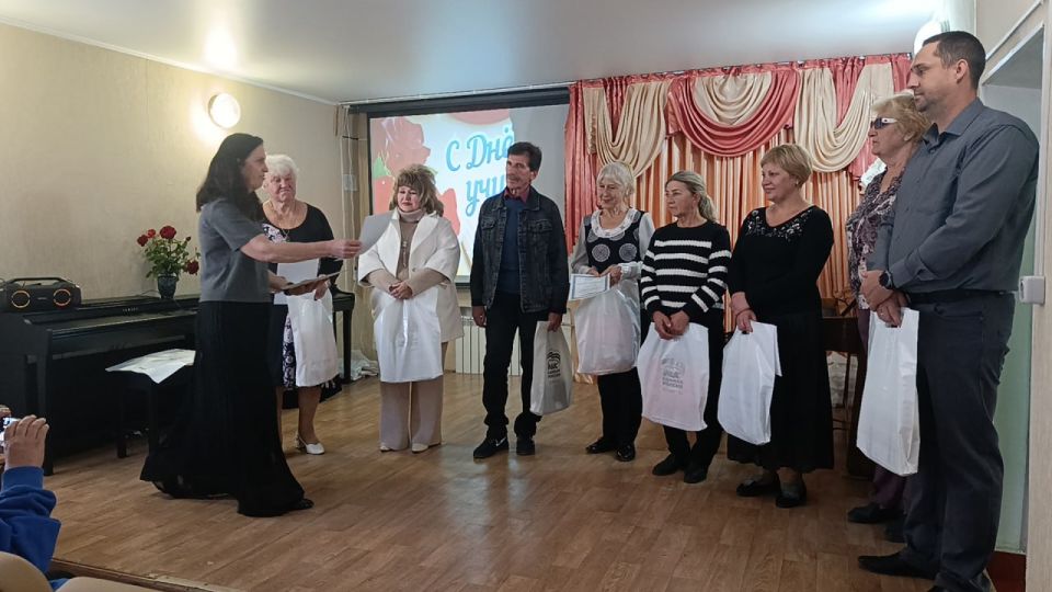 В канун празднования Дня Учителя в музыкальной школе состоялся концерт В канун празднования Дня Учителя в музыкальной школе состоялся концерт