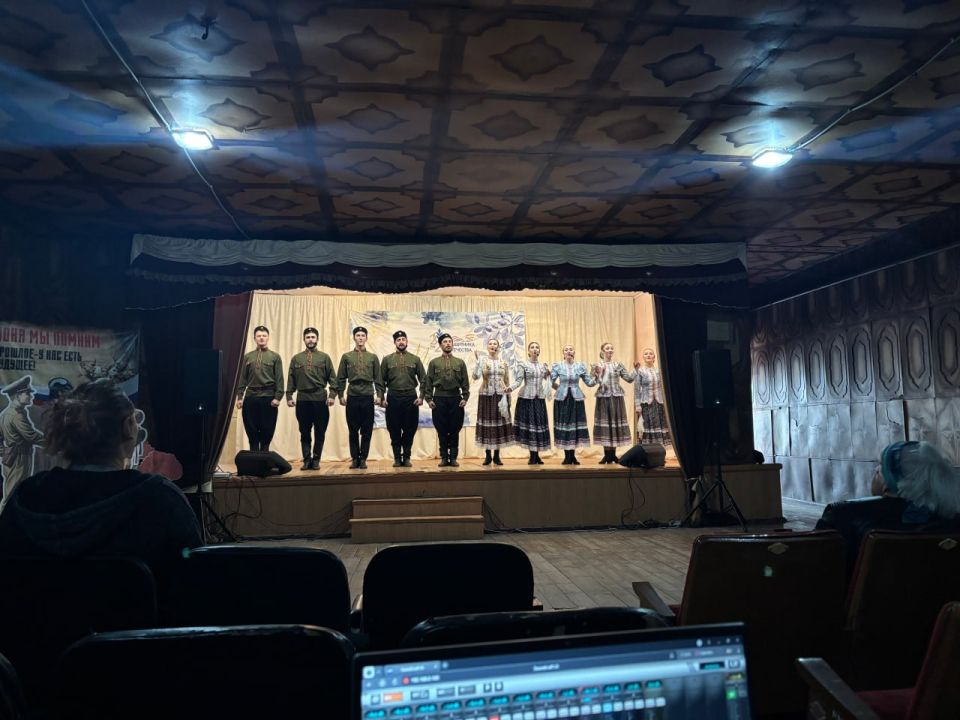 В Веселотарасовском сельском клубе прозвучала программа «Вольная волюшка» В Веселотарасовском сельском клубе прозвучала программа «Вольная волюшка»