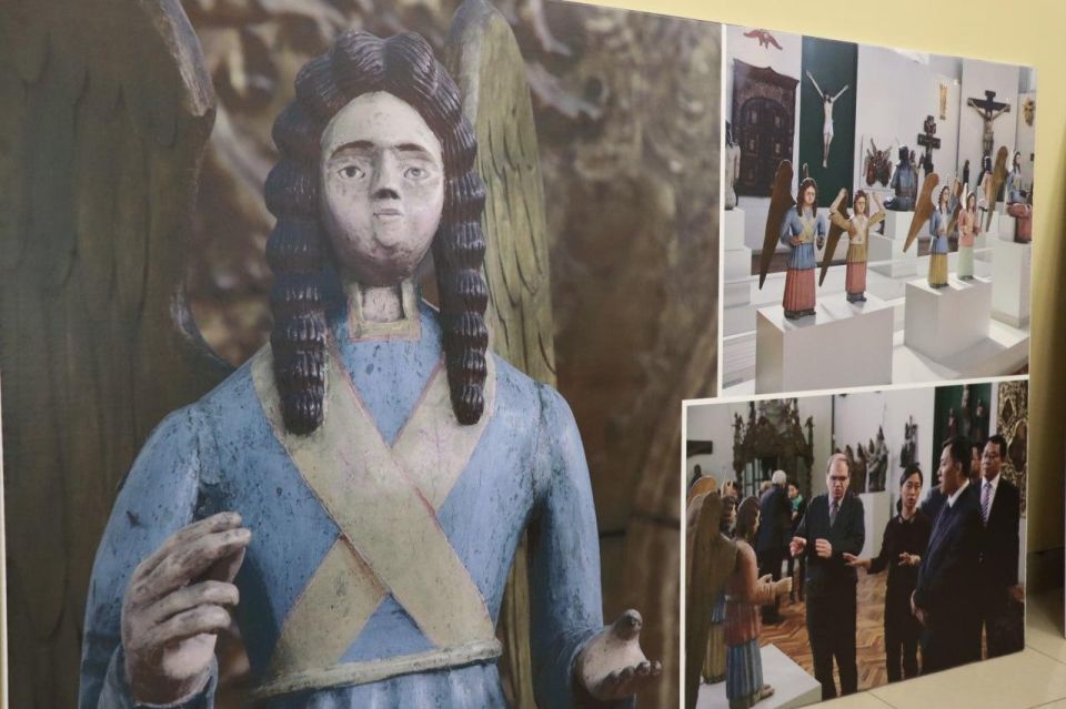В Северодонецке открылась фотовыставка «Пермские боги» В Северодонецке открылась фотовыставка «Пермские боги»