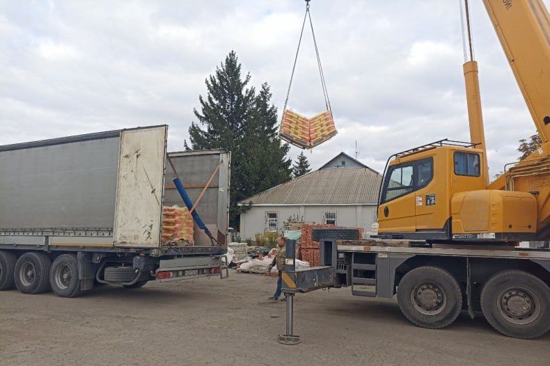 Из Красноярского края в Свердловск продолжается доставка различных строительных материалов Из Красноярского края в Свердловск продолжается доставка различных строительных материалов