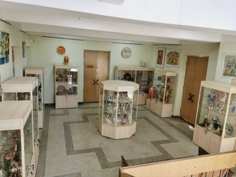 Городской историко-художественный музей Стаханова в получил новое экспозиционное оборудование Городской историко-художественный музей Стаханова в получил новое экспозиционное оборудование